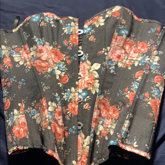 NWOT black with floral corset and thong set S/M - Picture 2 of 2